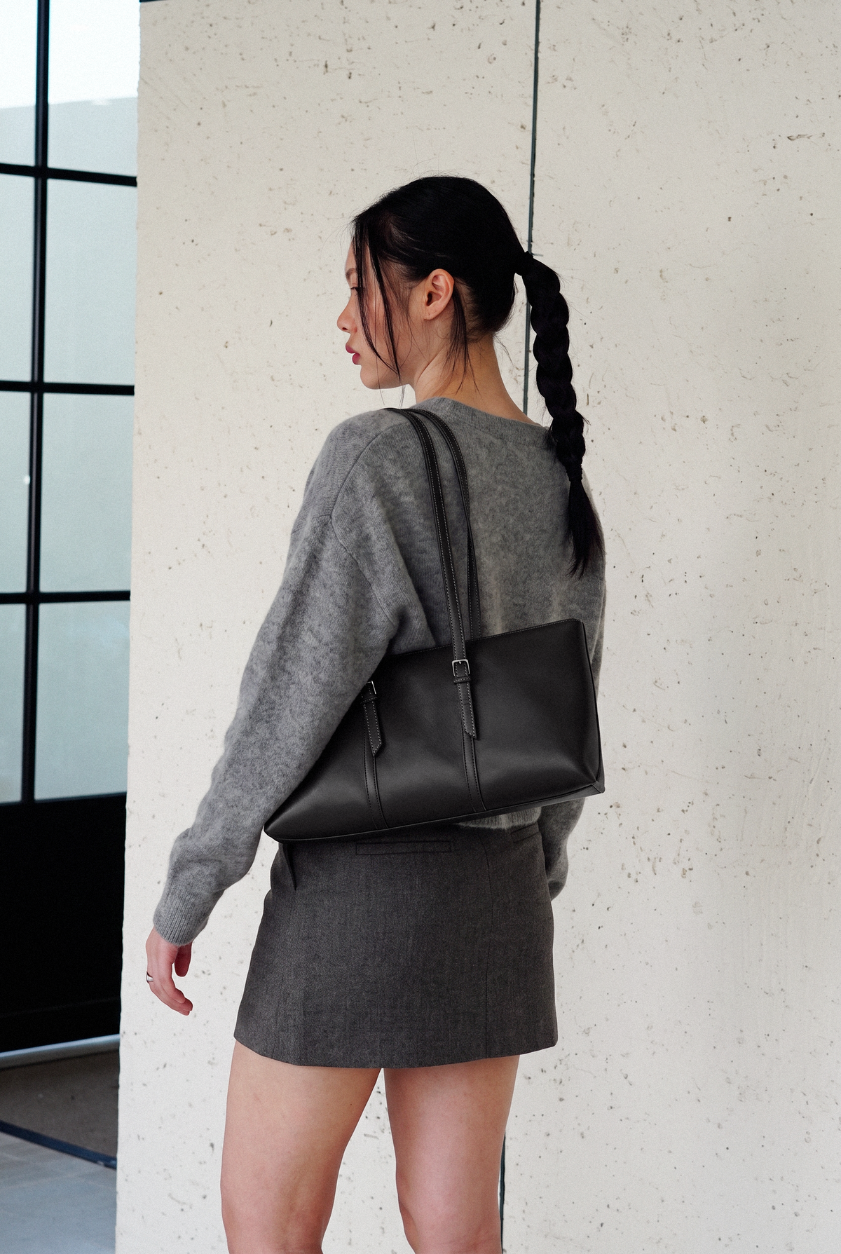 June's East-West Bag Black