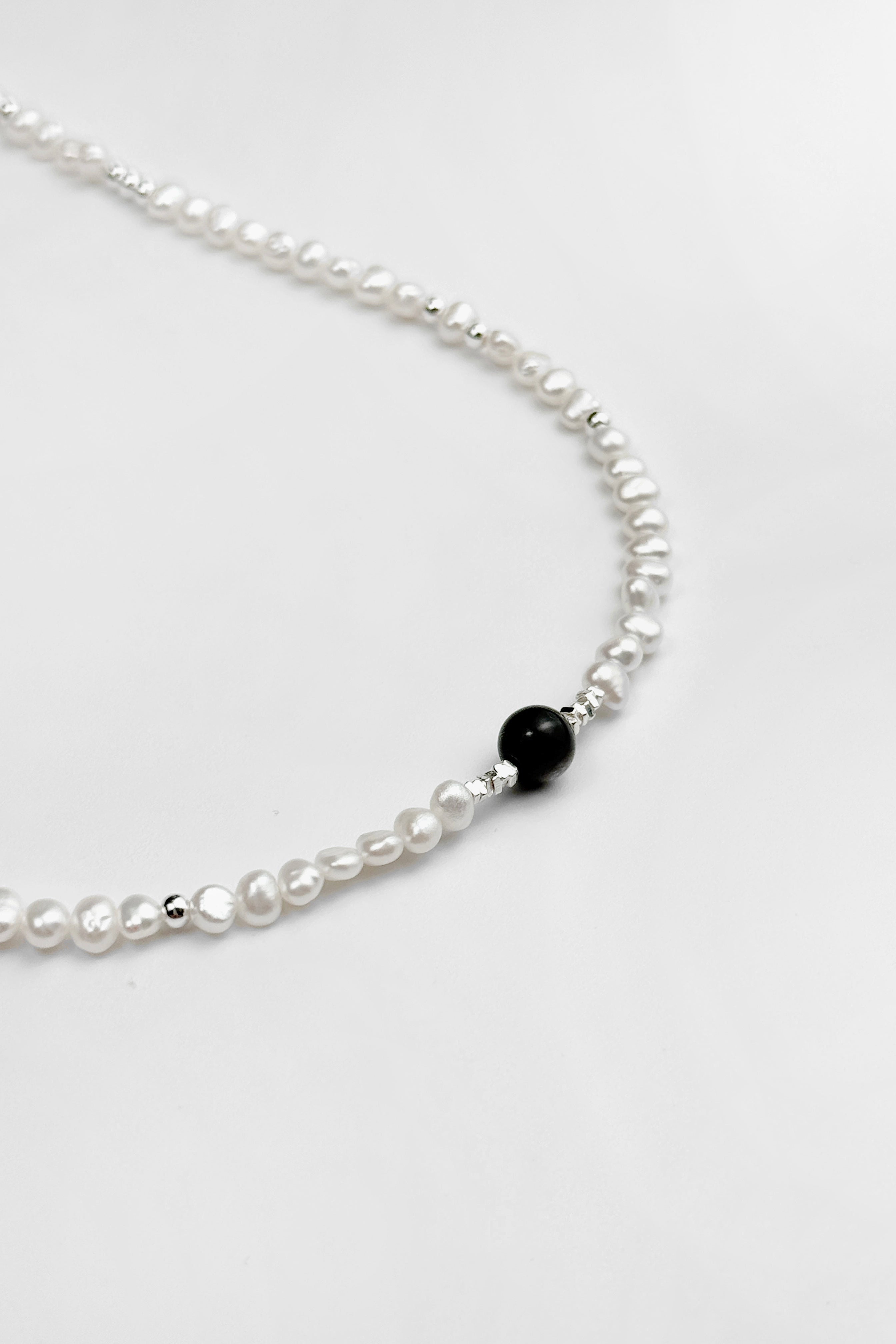 YUL | The Knight Necklace