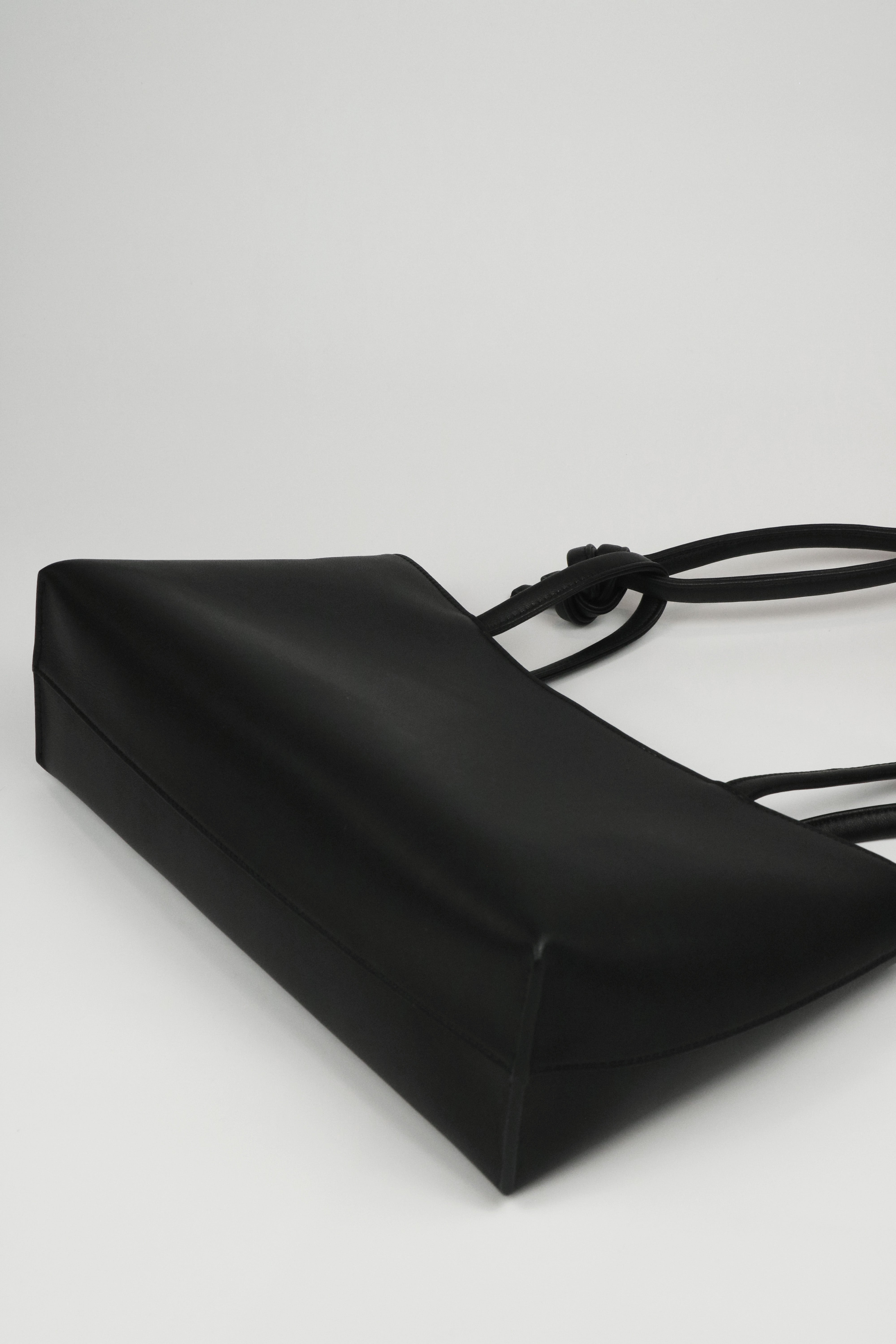 A Roam 2 Way Bag Black