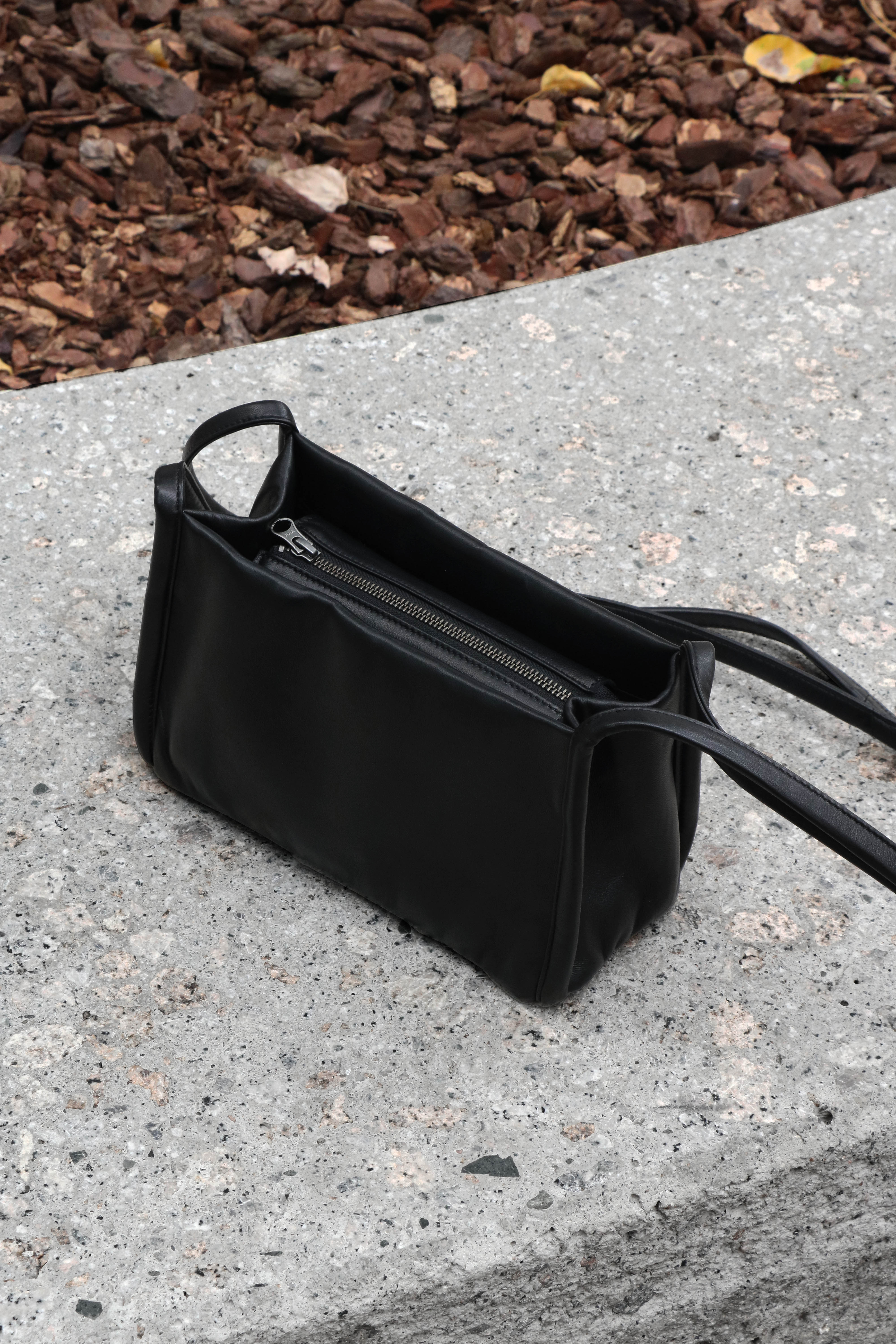 Pocket Bag Crossbody Black