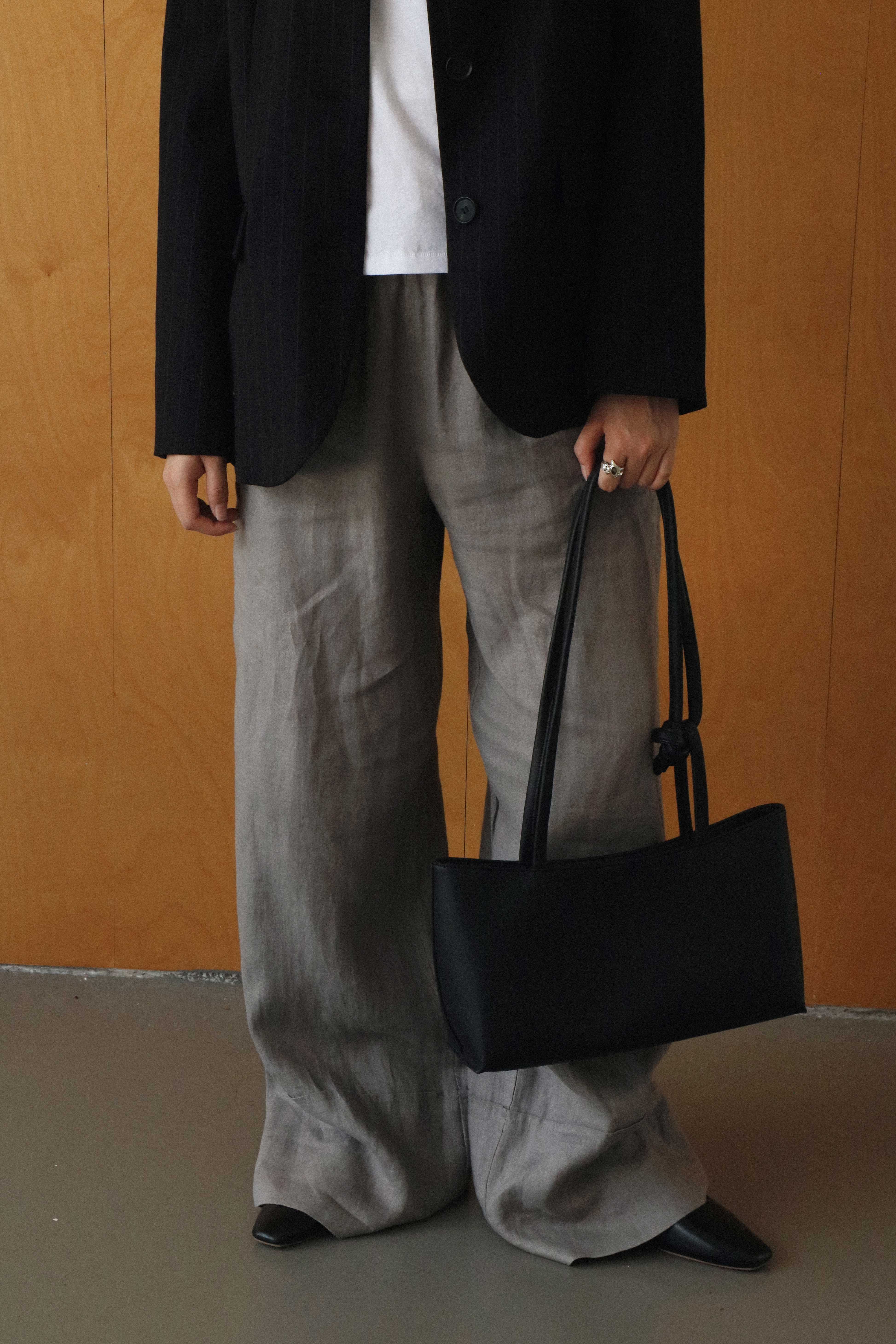 A Roam 2 Way Bag Black