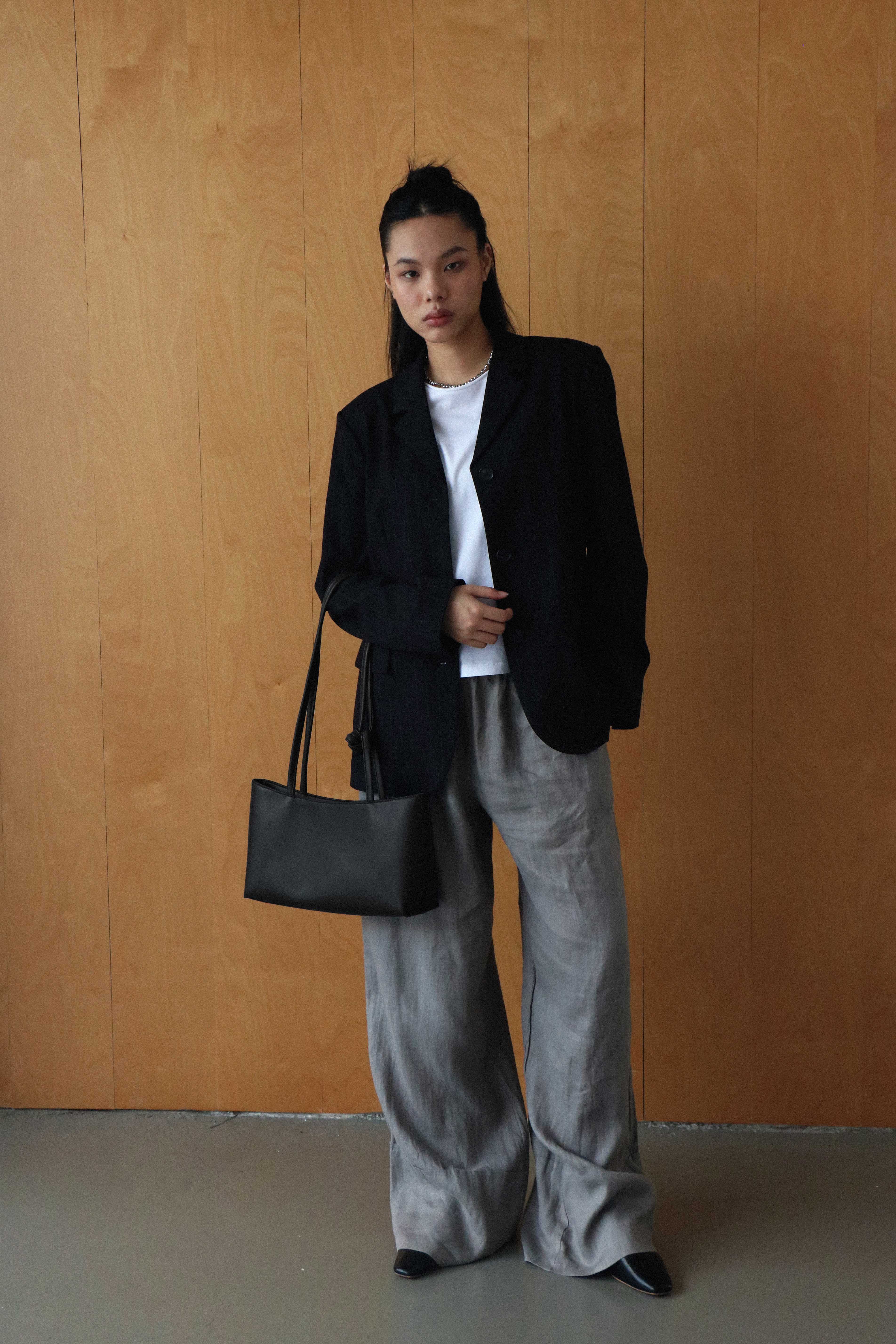 A Roam 2 Way Bag Black