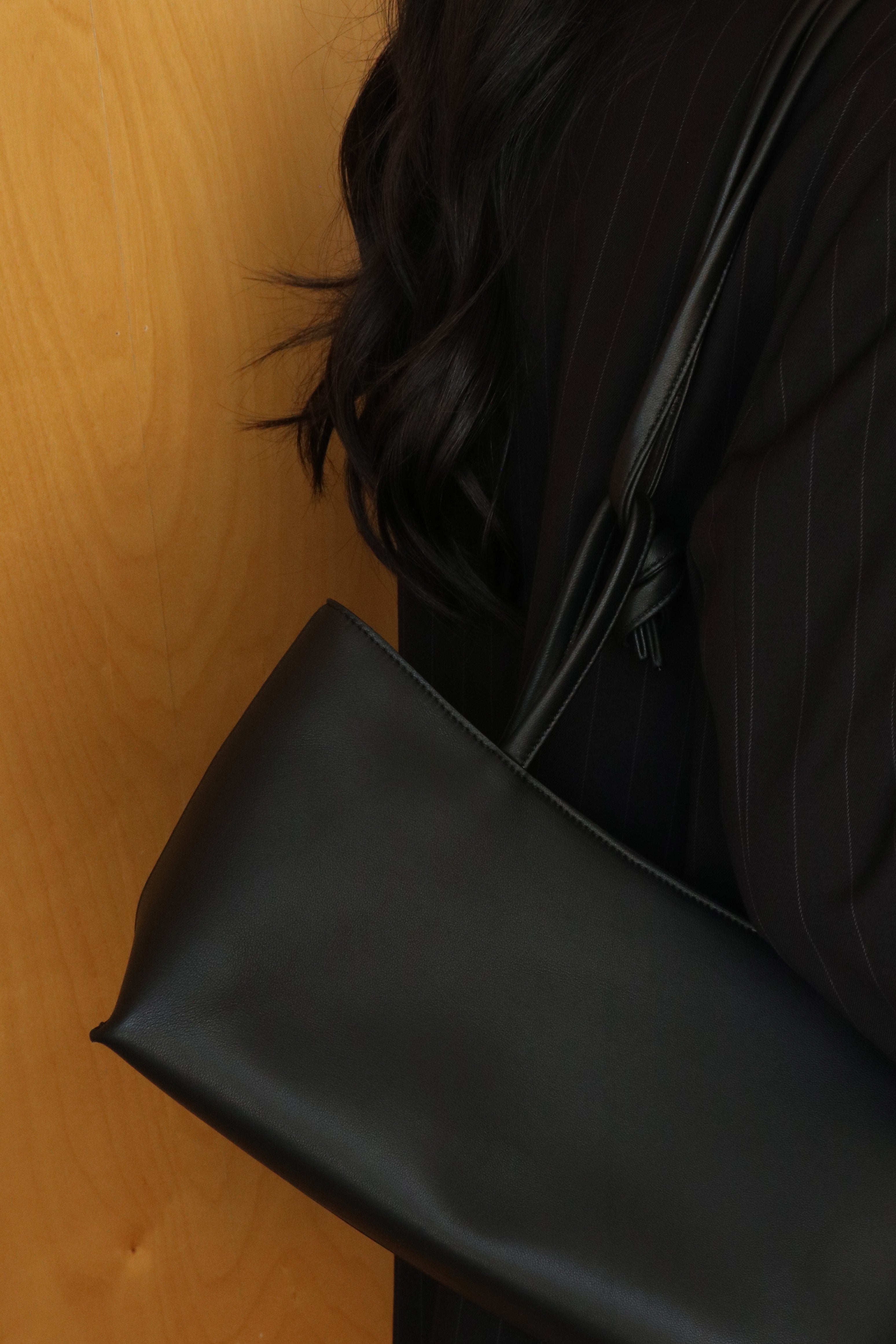 A Roam 2 Way Bag Black