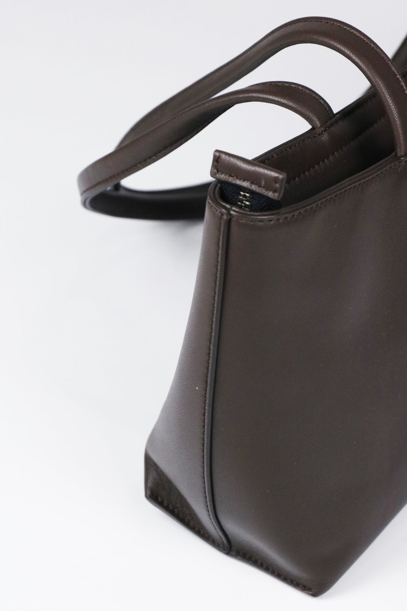 A Roam 2 Way Bag Brown