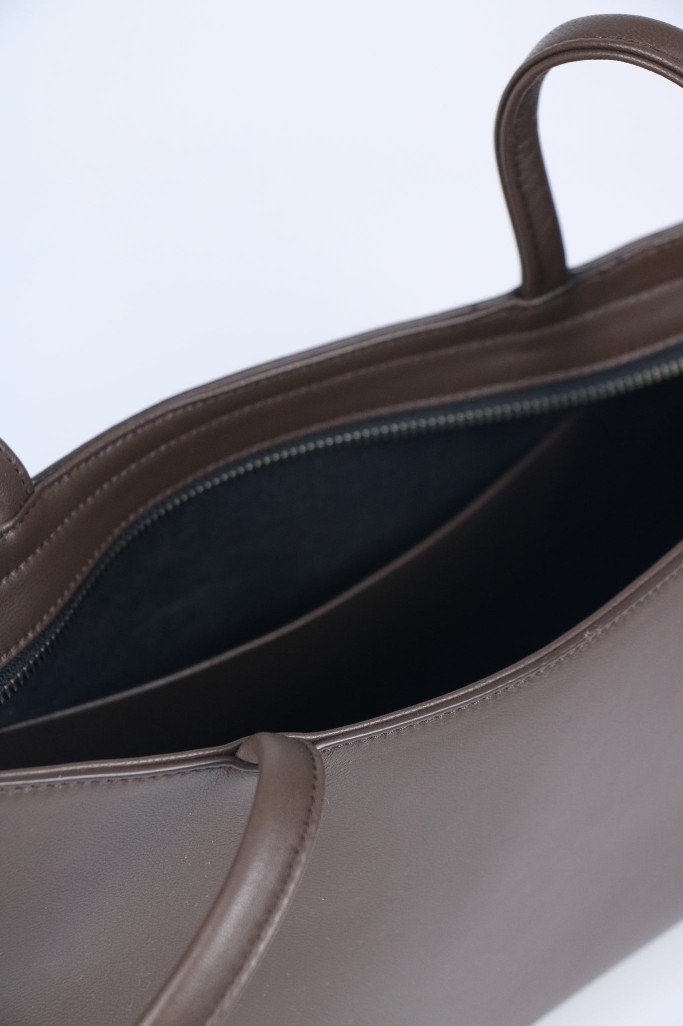 A Roam 2 Way Bag Brown